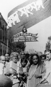 Yogananda and Sri Yukteswar in a procession in Serampore — exact date unknown